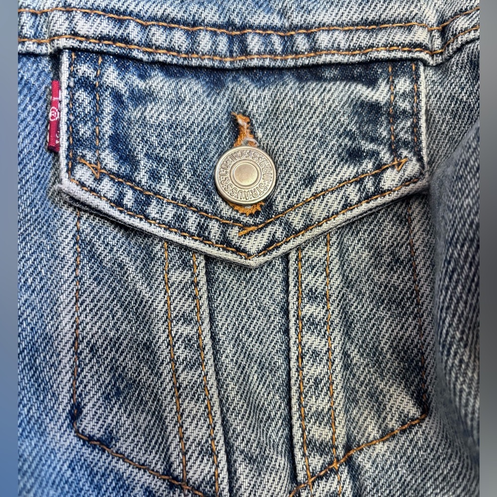 Vintage 80’s Levi Denim Trucker Jean Jacket 77434-0220 Size Lg Red Tab - Picture 6 of 6